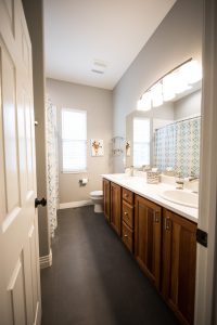 Bathroom with Cabinet Design